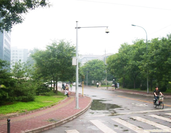 四川菲尼特教您怎樣選購監控立桿