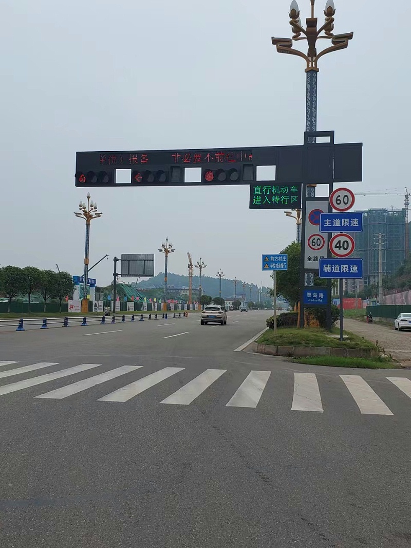 菲尼特道路信號(hào)燈桿