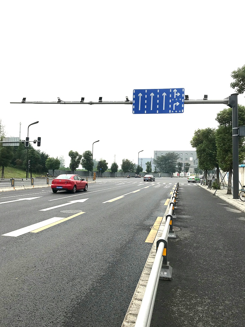 菲尼特監控立桿