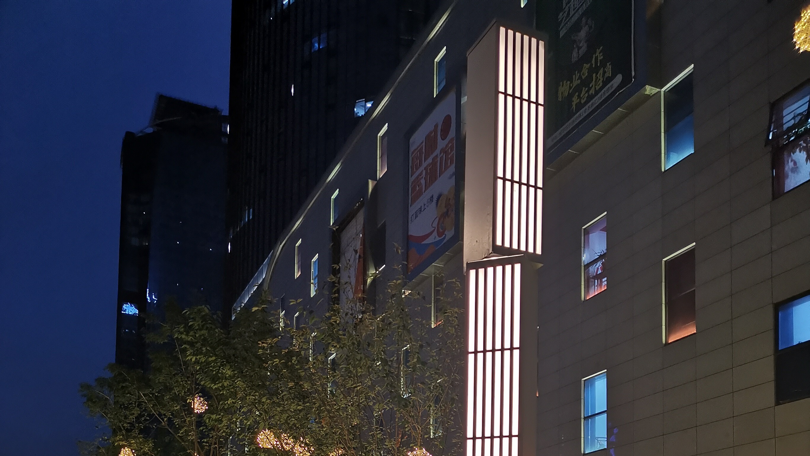 庭院燈廠家為您簡約、歐式古典、中式傳統庭院燈