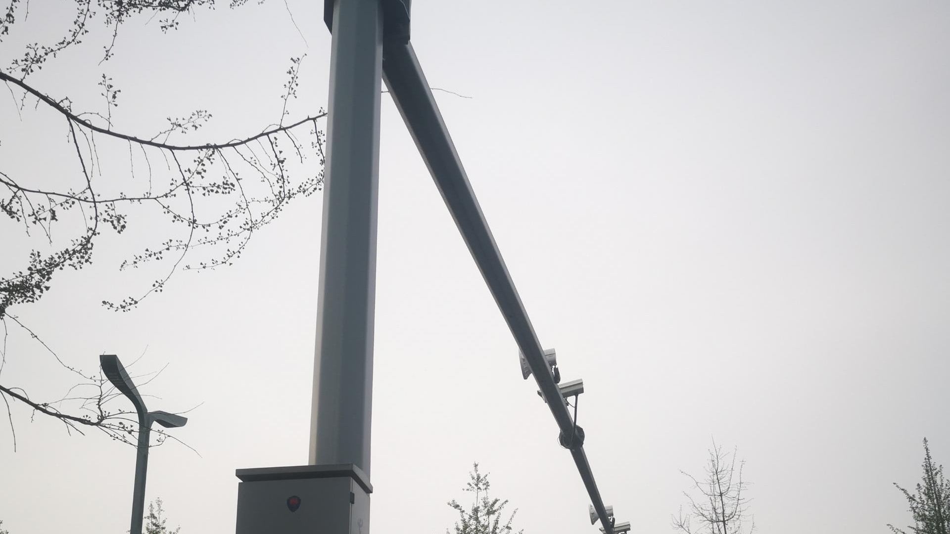 四川道路監(jiān)控桿廠(chǎng)家成都公司