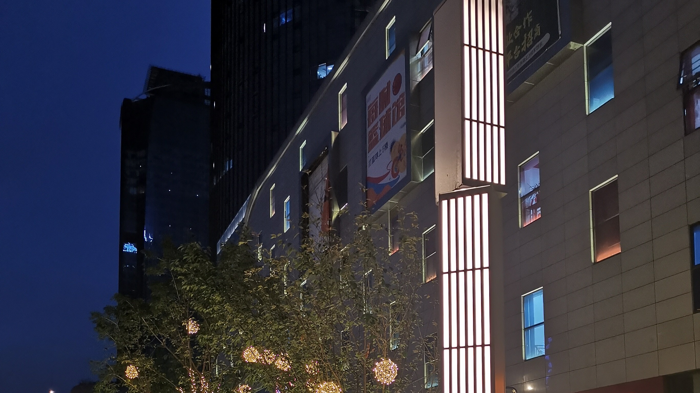 成都景觀燈工廠在哪